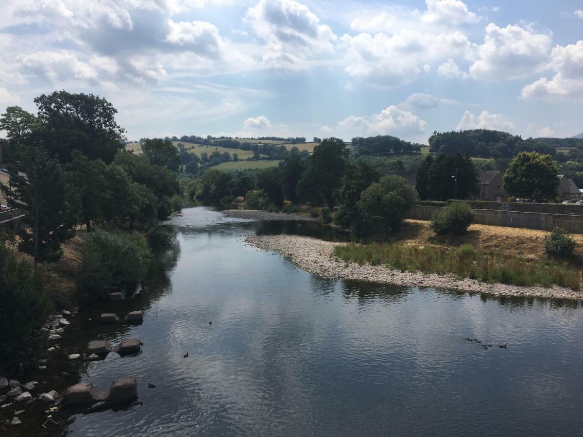 Riverside Brecon Luaran gambar